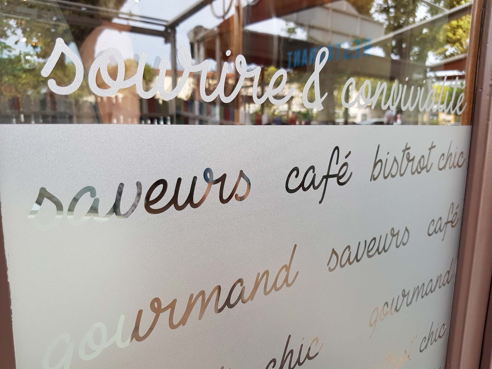 Insignia Enseigne - Vitrophanie Restaurant le G